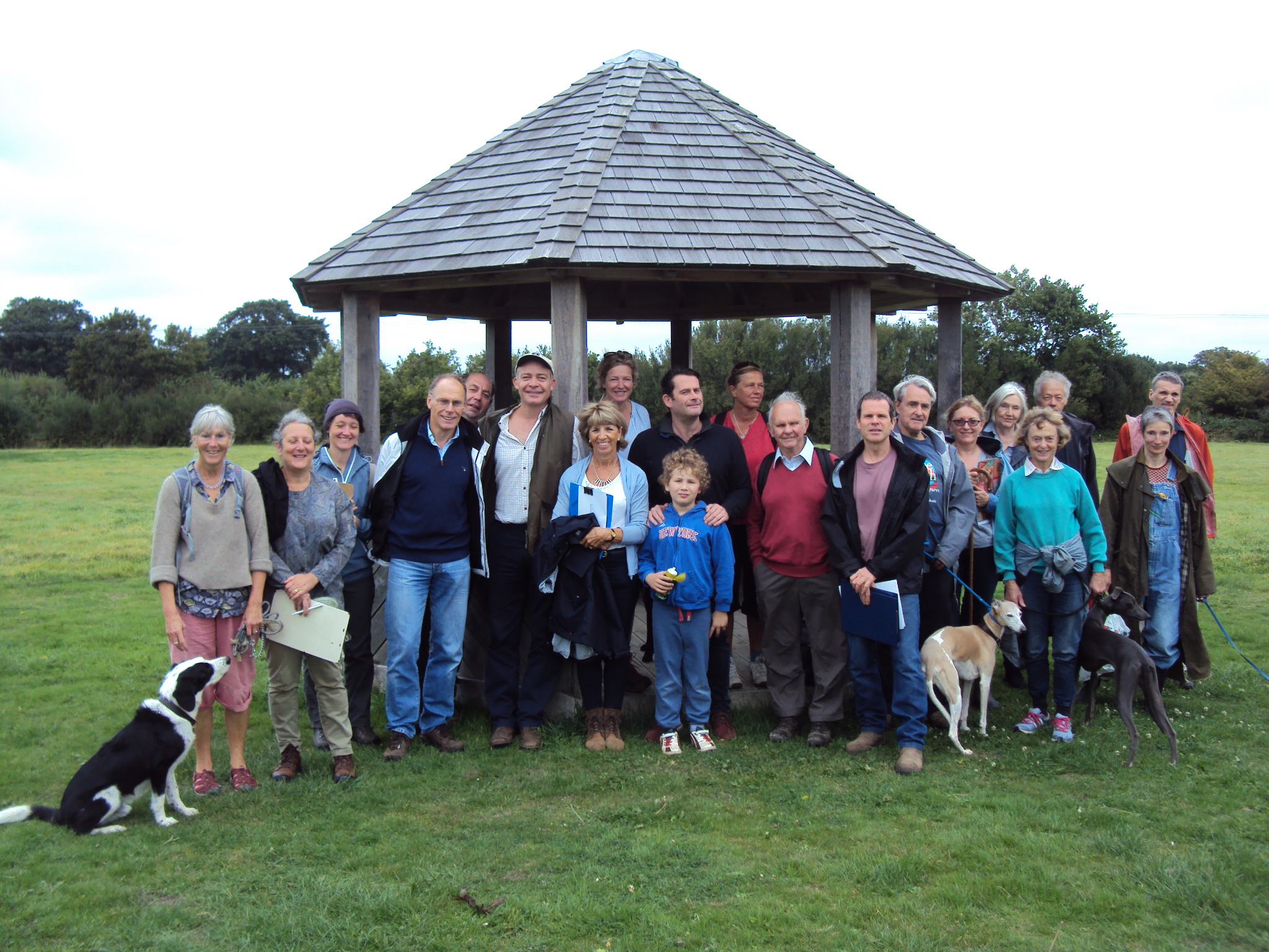 group photo at Hollycroft East Chiltington LLCA walk 2016